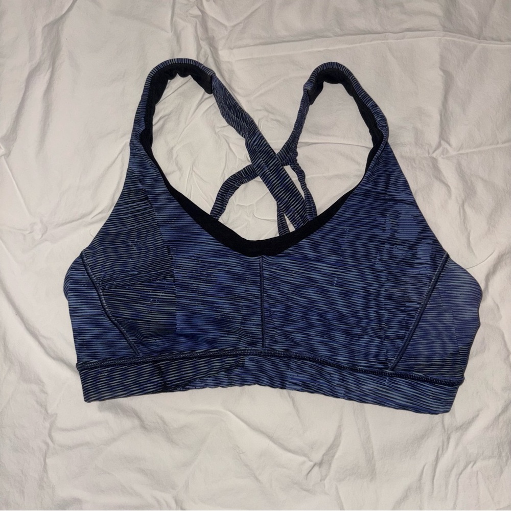 Lululemon stash n run blue sports Bra size 6
